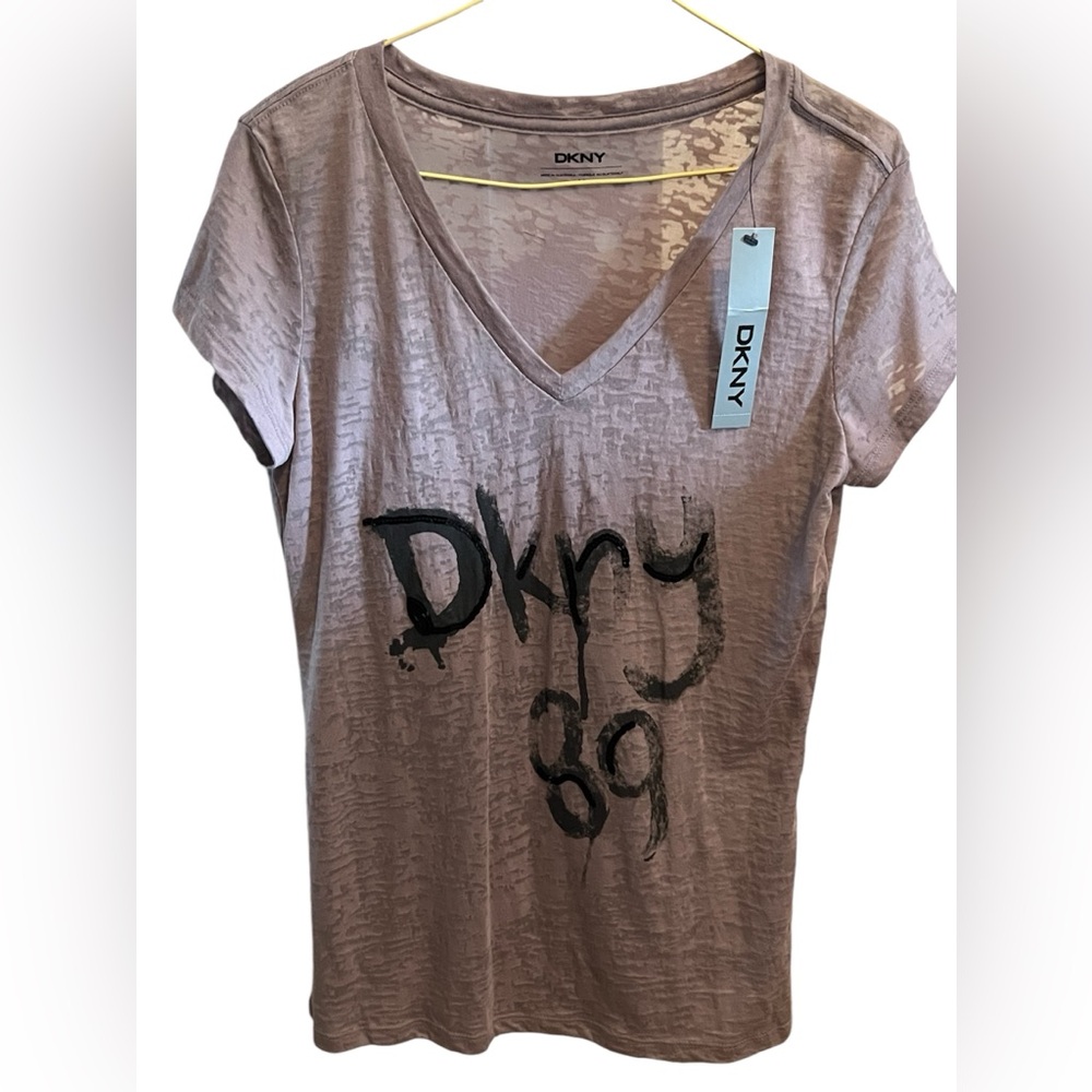 NWT DKNY V-Neck T- Shirt